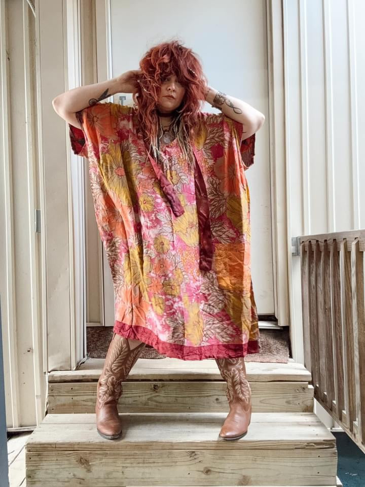 Float On Muu #231 by Kantha Bae