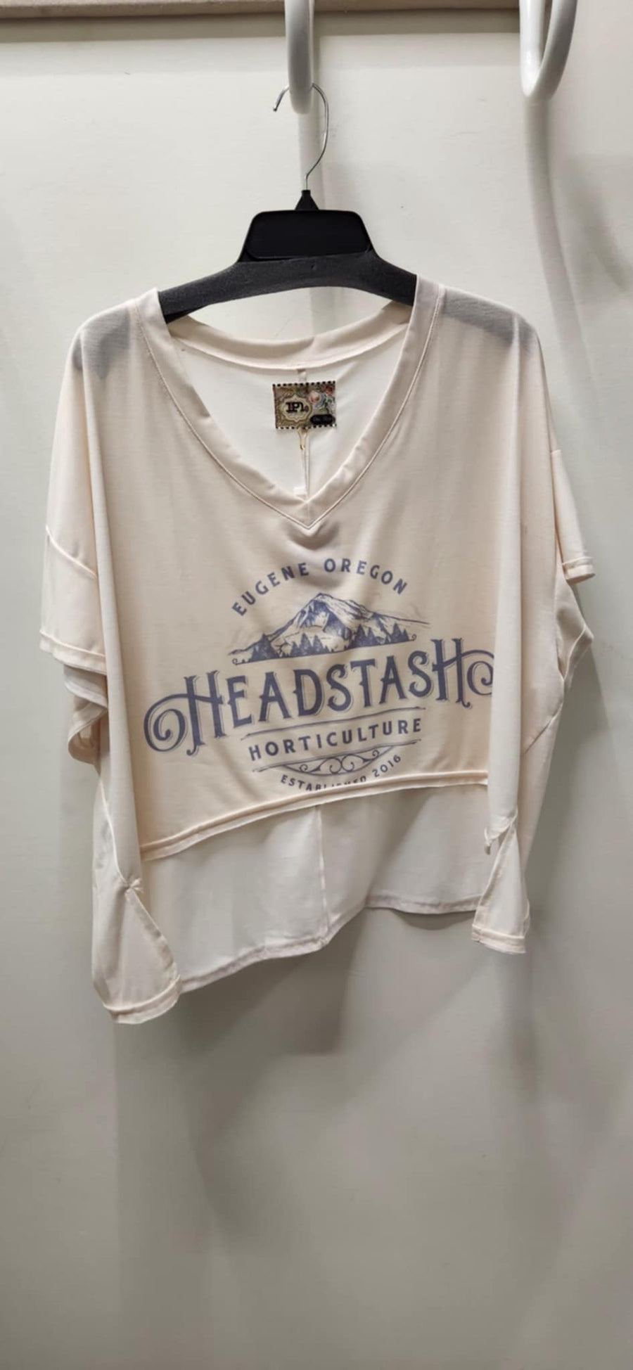 IPNG Design V-Neck Tee "Headstash"