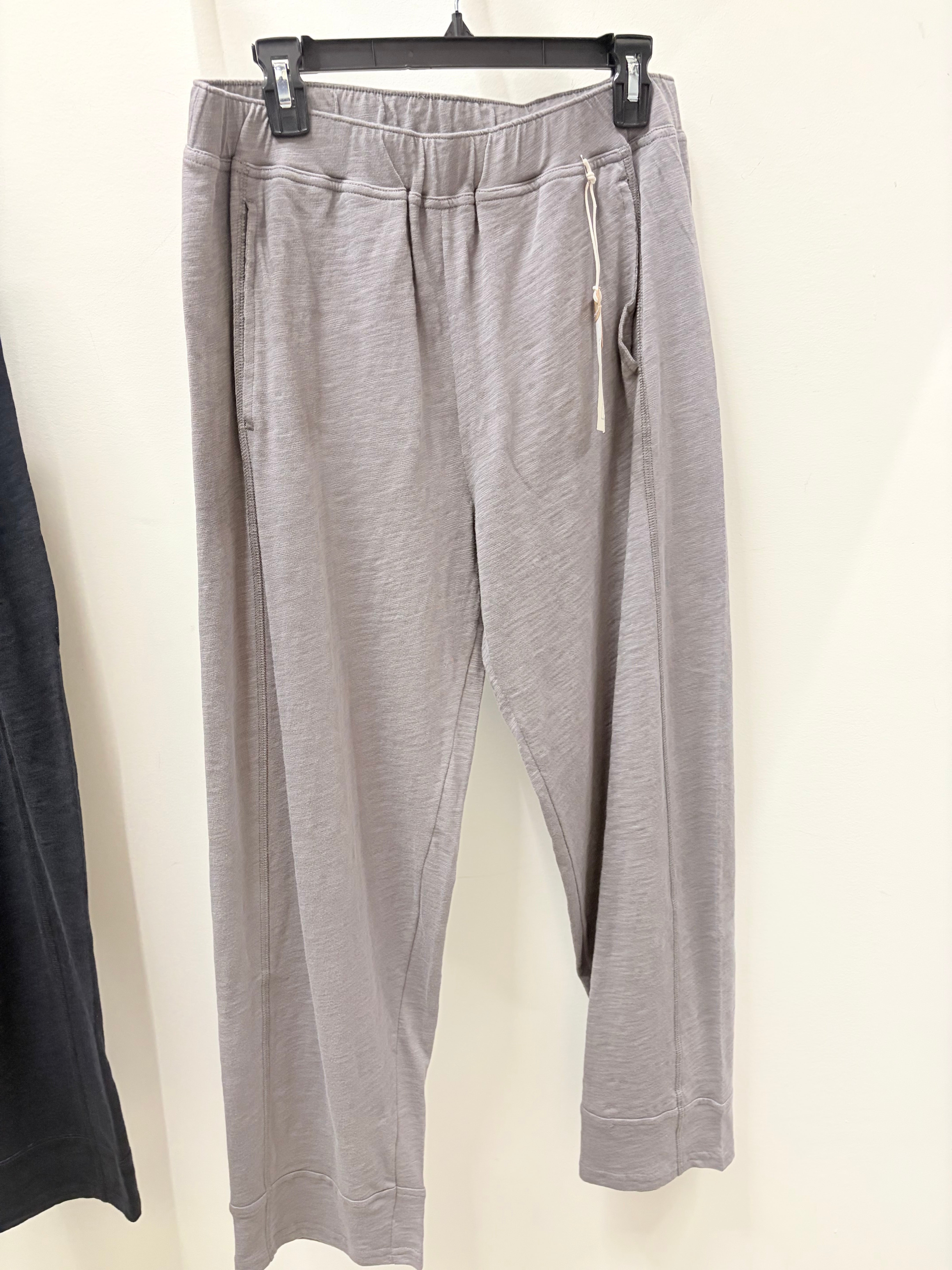 Cotton Slub Seamed Pant by Escaoe