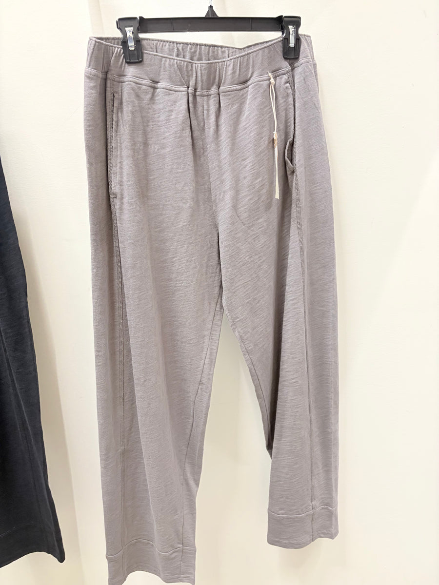Cotton Slub Seamed Pant by Escaoe
