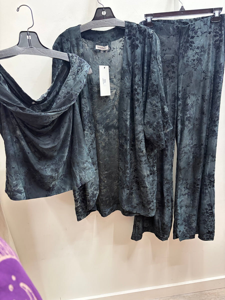 Flocked Ity Kimono by Paparazzi