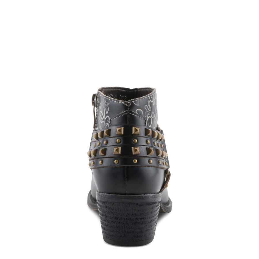 Meechelle Boots in black - Robin Boutique