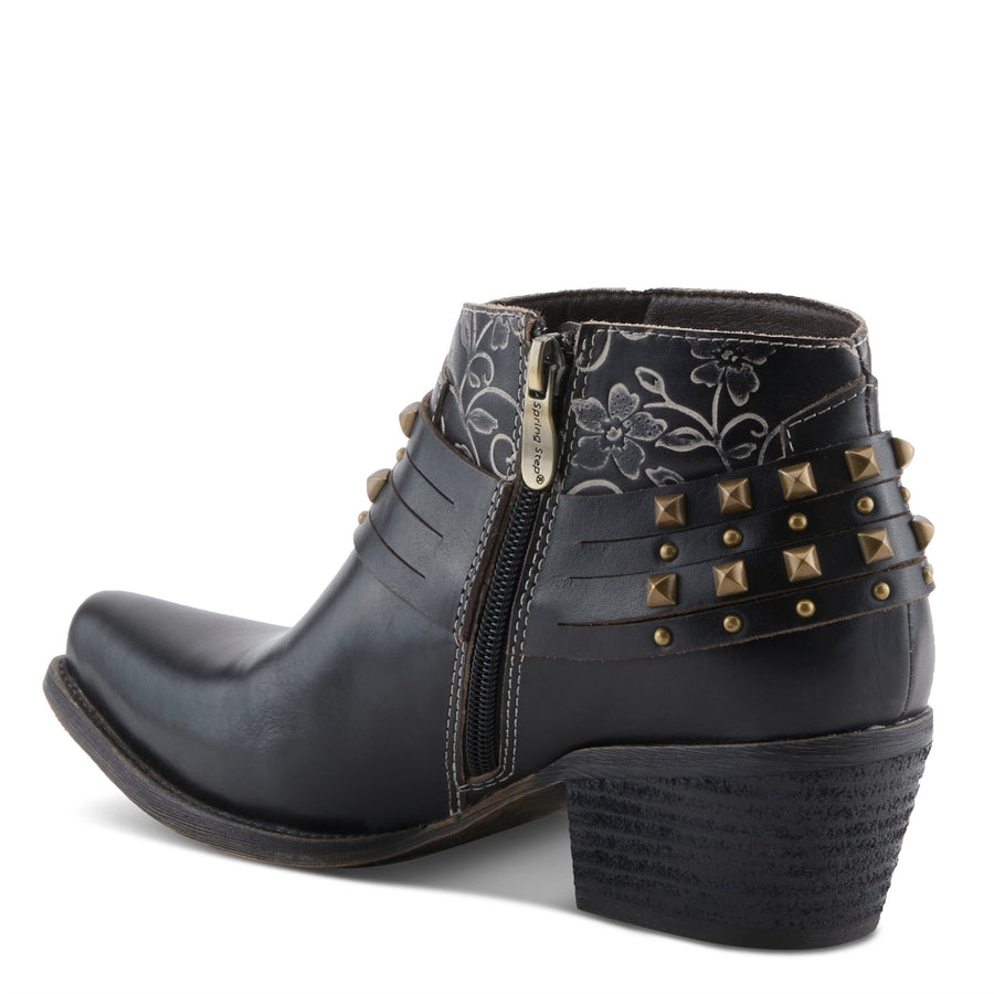 Meechelle Boots in black - Robin Boutique