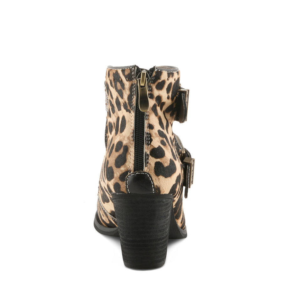 L'Artiste Notched-Leo Boots Back View - Robin Boutique