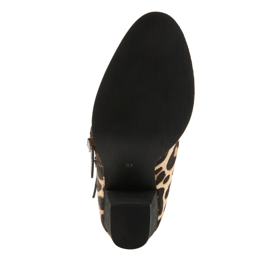 L'Artiste Notched-Leo Boots Sole View - Robin Boutique