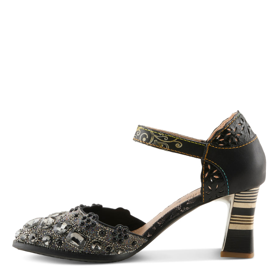 Queenlatifah Shoes by L'Artiste Robin Boutique