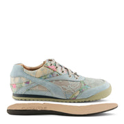 Wavehello shoes by L'Artiste