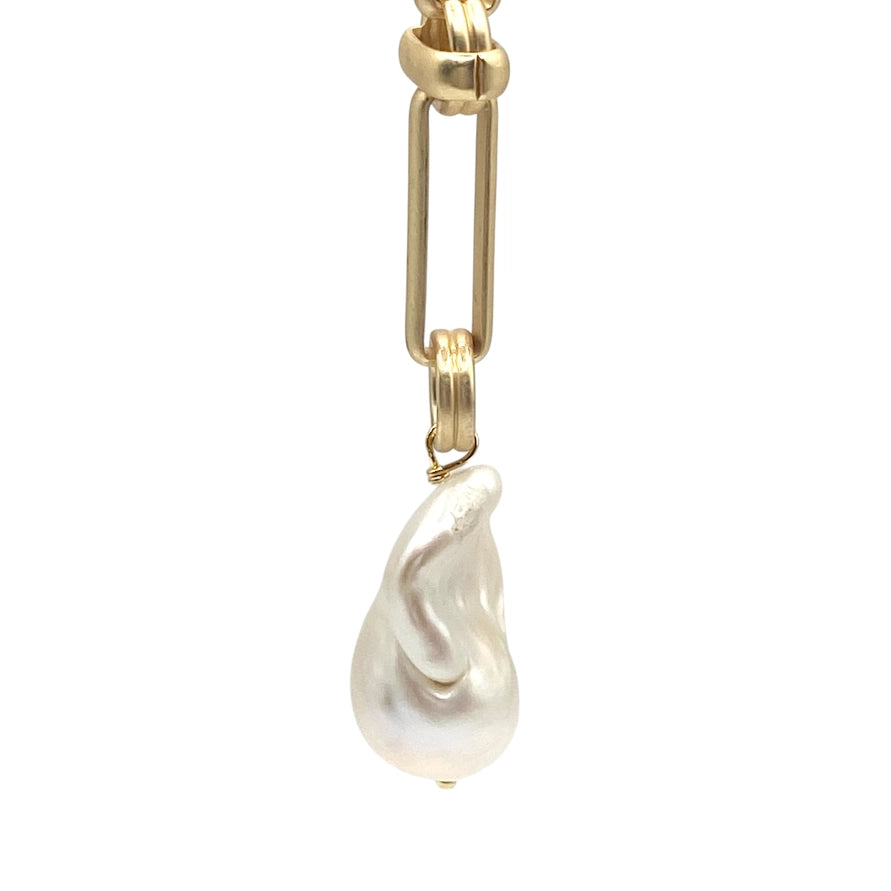 Lux Chunky Knot Link Pearl Drop Necklace