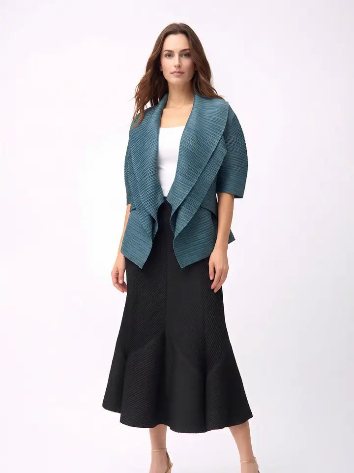 Pleated 2-Way Kimono Jacket by EllyNDale