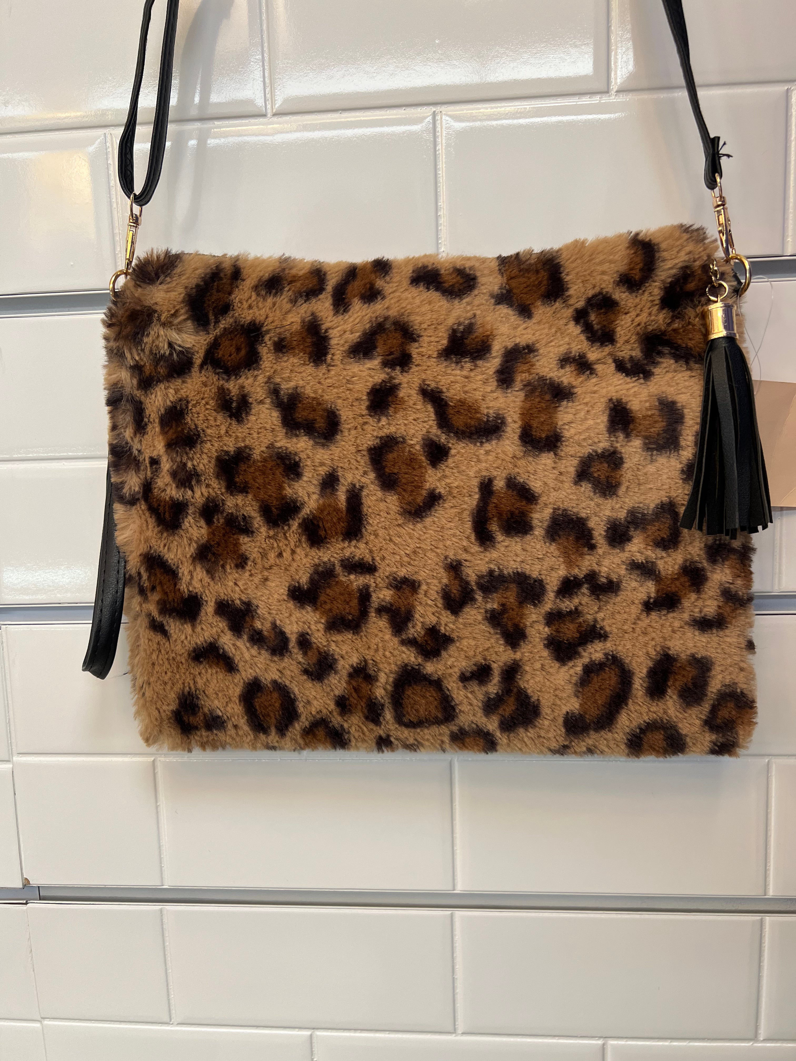 Crossbody handbags with wristlet straps - Robin Boutique-Boutique 